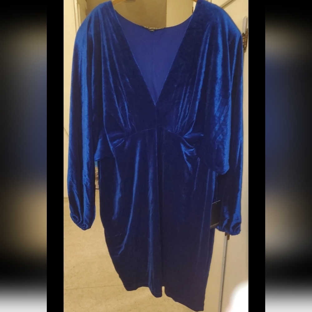 Eloquii Blue Velvet Dress NEW With Tags Size 20 / 22 Plus Size Dress NWT Elegant - Picture 2 of 11